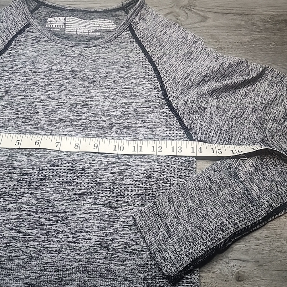 Victoria Secret PINK Top Womens Sz M Gray Long Sleeve Seamless Cropped - Picture 9 of 9